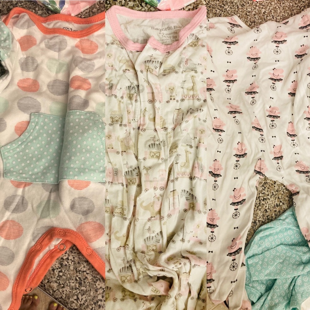 4 6-9 month pajamas Magnetic Me, Chic Pea, Gap